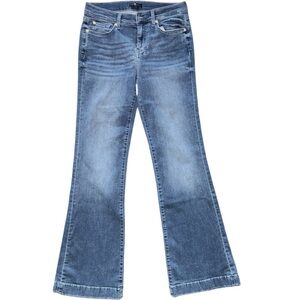 7FAMK Dojo’s Stretch with Mid-Rise Waist